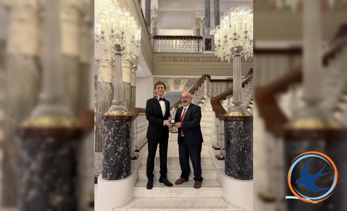 Akif Manaf’a Bir Onur Daha: Küresel Barışın Elçisine Egeyön Barış Ödülü