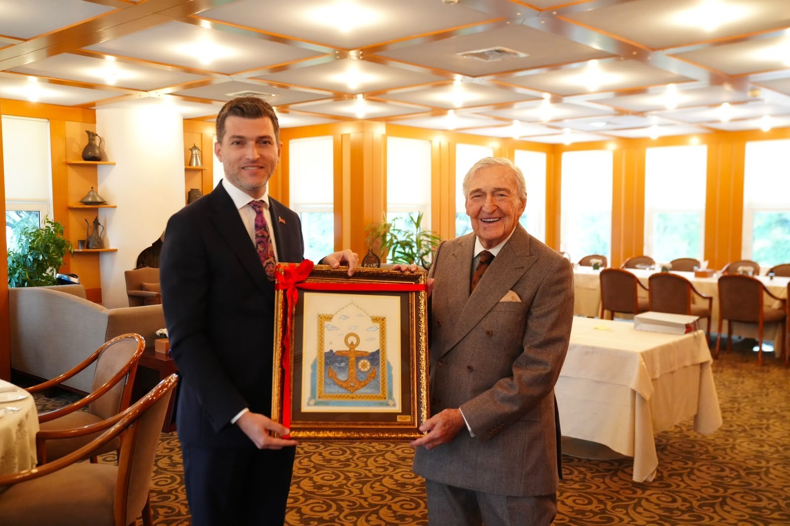 Erbaa Belediye Başkanı Ertuğrul Karagöl’den Rahmi Koç’a Anlamlı Ziyaret