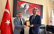 Köşe Yazarımız Halil İbrahim Sezer’e Ödül