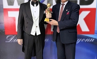 Barışa Adanan Bir Ömür: Akif Manaf’a "Küresel Barış Ödülü" Takdim Edildi