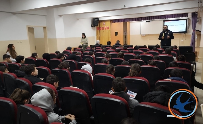 Sulusaray’da Siber Farkındalık Seferberliği: 1000’den Fazla Kişiye Eğitim