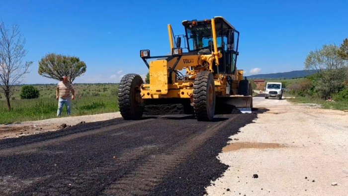 Reşadiye İlçe Özel idaresi yol bakım onarım çalışmaları sezonunu açtı..