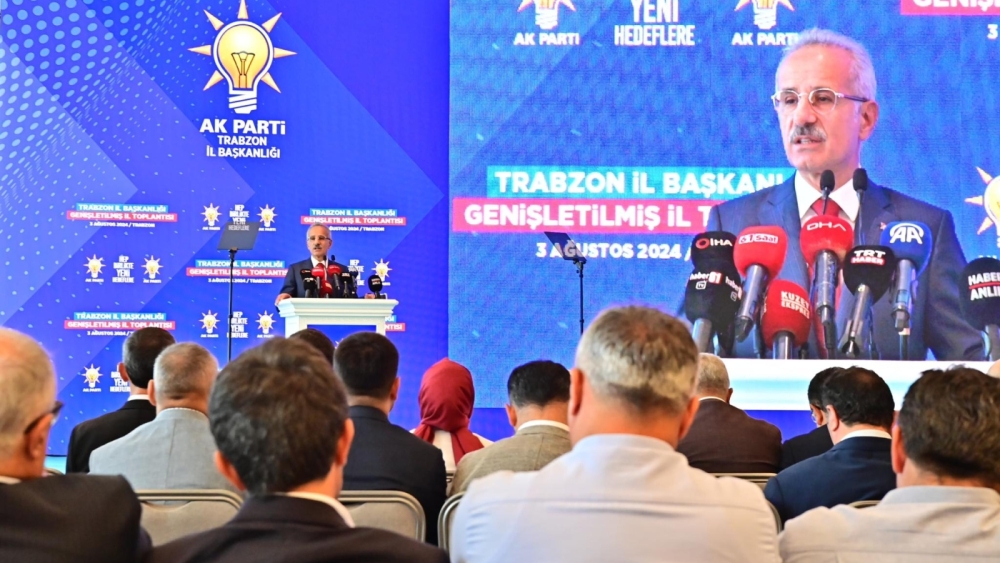 ULAŞTIRMA VE ALTYAPI BAKANI URALOĞLU : “TRABZON HAVALİMANINDA DIŞ HATLAR TERMİNAL BİNASINI AĞUSTOS AYI İÇERİSİNDE AÇACAĞIZ”