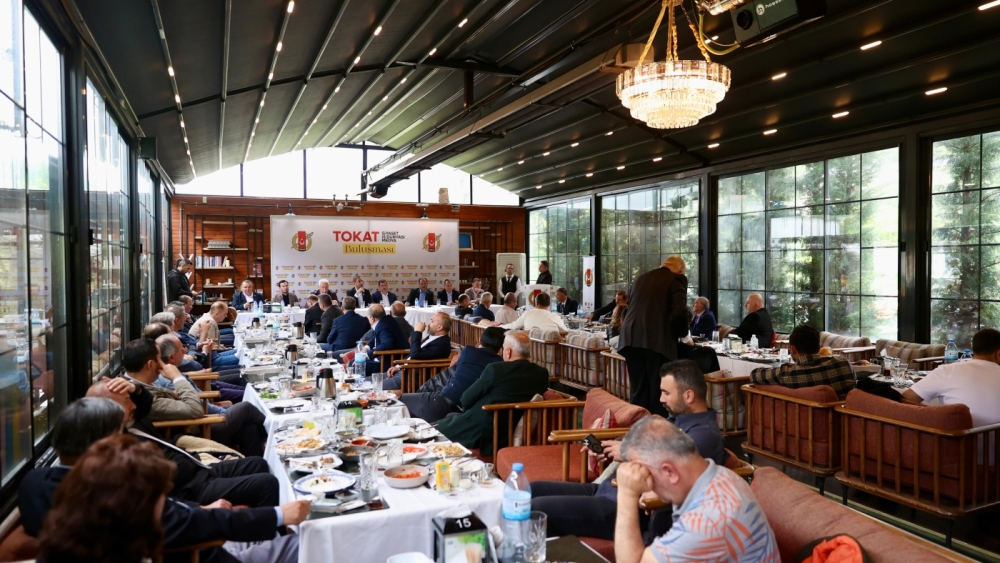 TOKAT'IN SİYASET, İŞ DÜNYASI VE MEDYA TEMSİLCİLERİ BİRARAYA GELDİ.